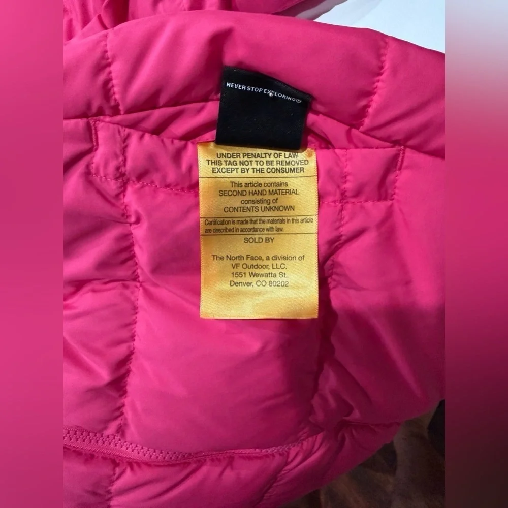 The North Face Reversible Pink and Purple Puffer Jacket for Teens (L-12)